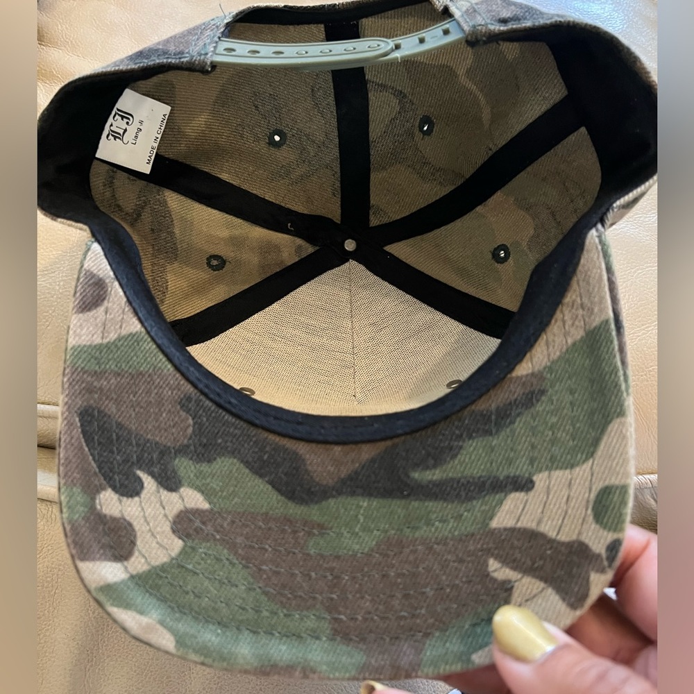 Camo Men’s SnapBack DOPE Cap - Picture 4 of 4